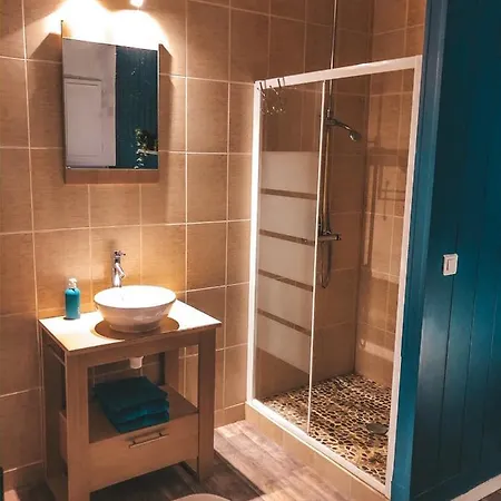 Double Avec Salle De Bain Privative コニャック